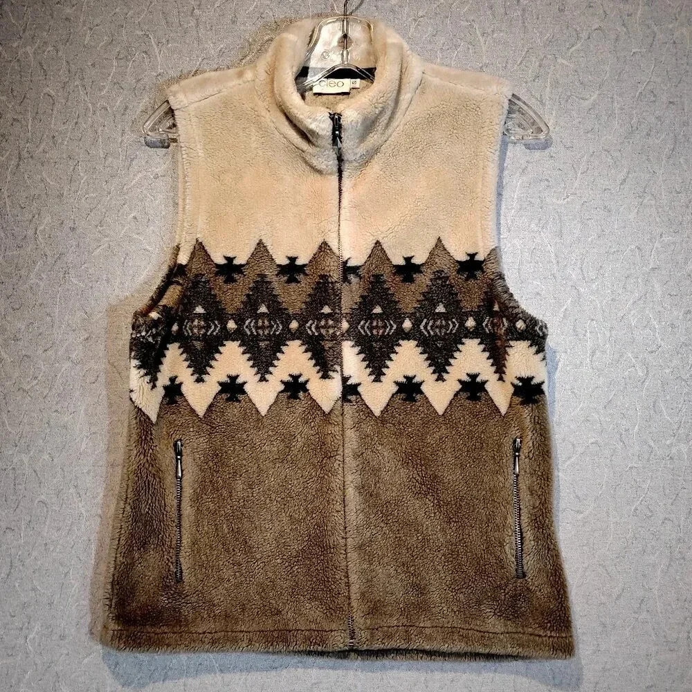 Cleo Women's Brown  and Tan Plush Sleeveless Vest in Size Small